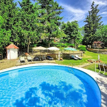 Villa Luciano By Posarellivillas *